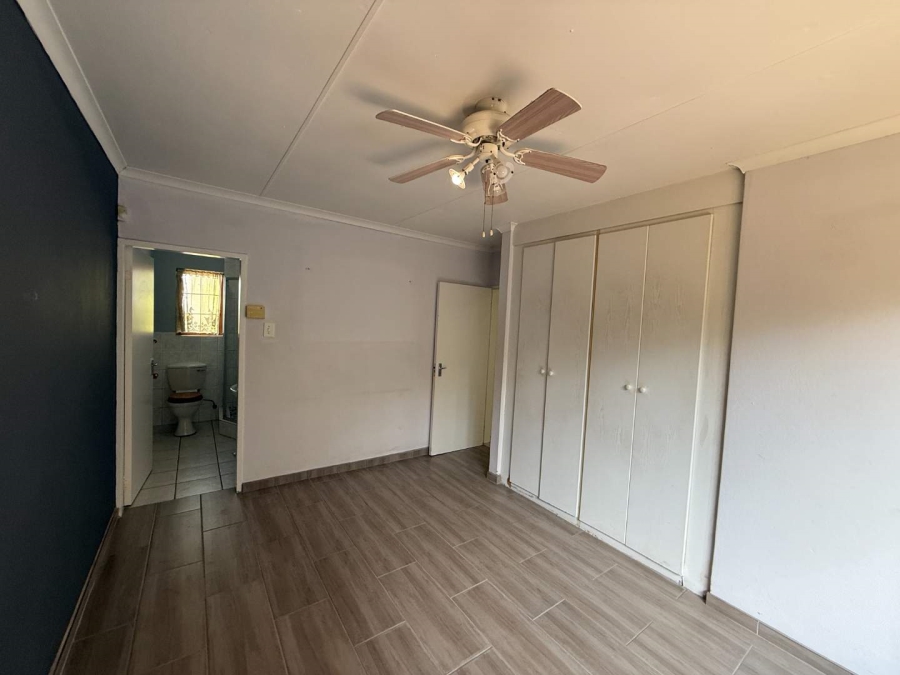 To Let 3 Bedroom Property for Rent in Radiokop Gauteng