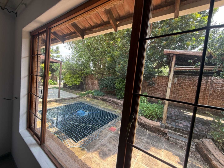 To Let 3 Bedroom Property for Rent in Radiokop Gauteng