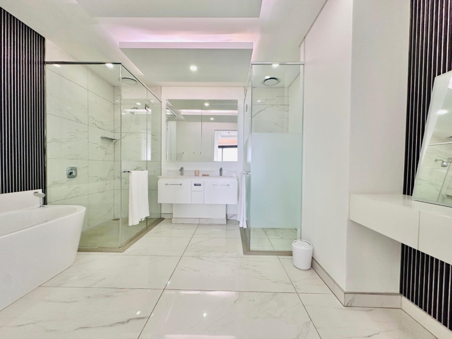 To Let 1 Bedroom Property for Rent in Sandown Gauteng