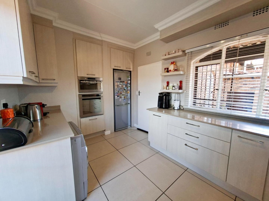 To Let 3 Bedroom Property for Rent in Bryanston Gauteng