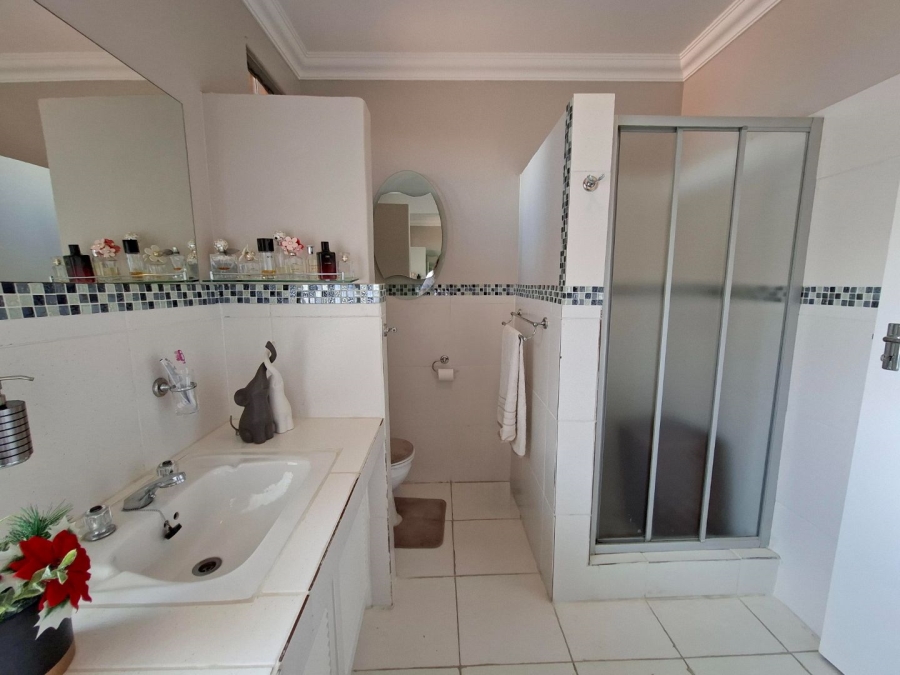 To Let 3 Bedroom Property for Rent in Bryanston Gauteng