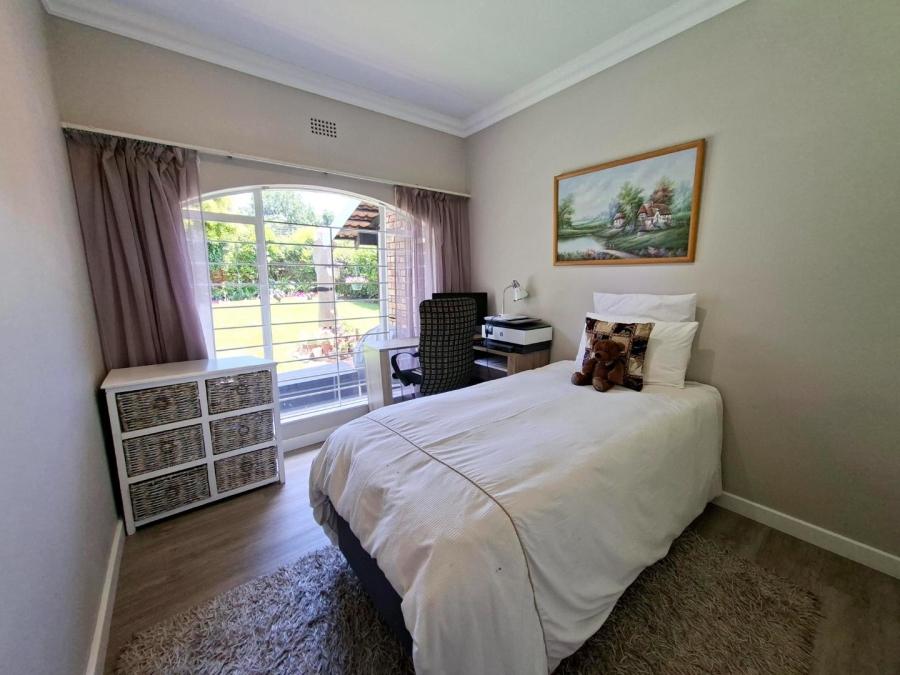 To Let 3 Bedroom Property for Rent in Bryanston Gauteng