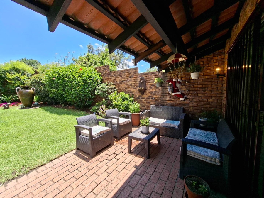 To Let 3 Bedroom Property for Rent in Bryanston Gauteng