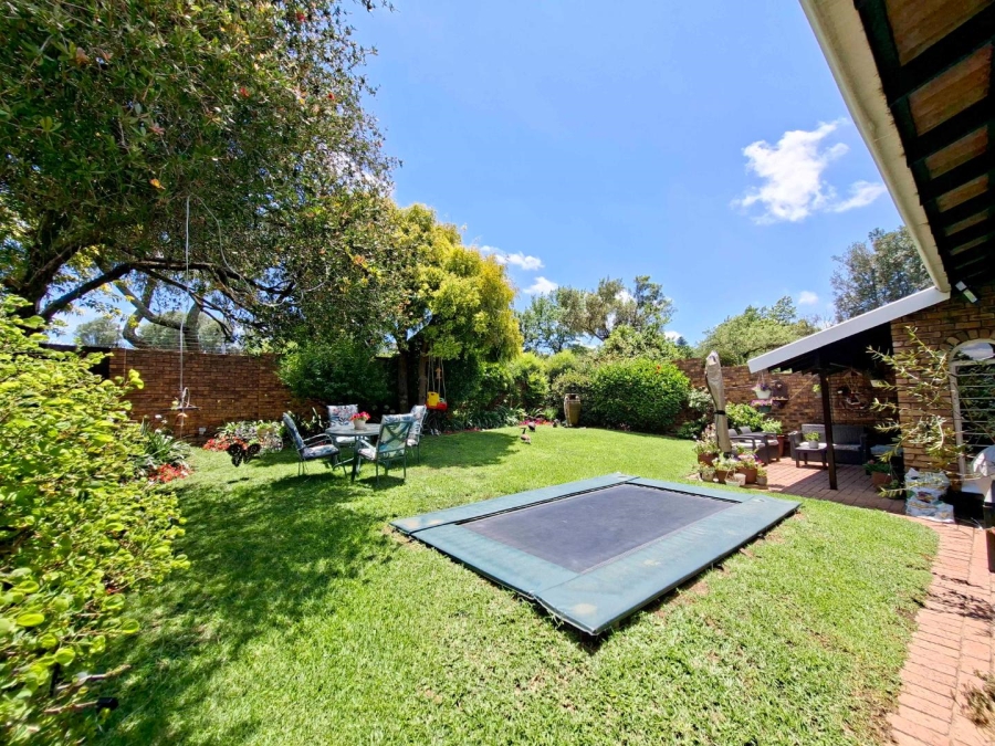 To Let 3 Bedroom Property for Rent in Bryanston Gauteng