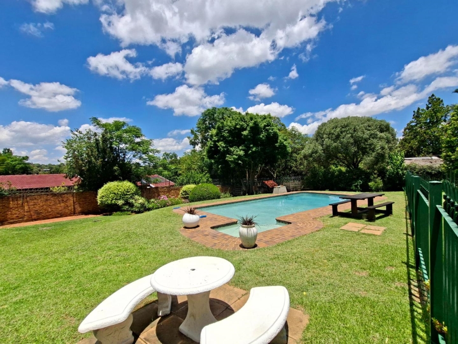 To Let 3 Bedroom Property for Rent in Bryanston Gauteng