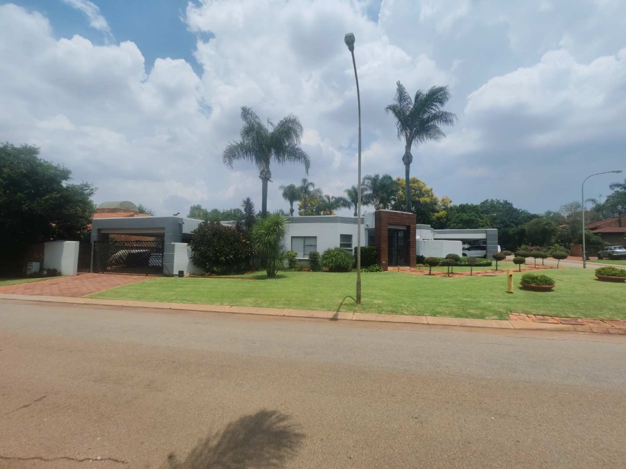 5 Bedroom Property for Sale in Eldoraigne Gauteng