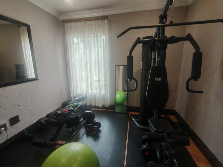 5 Bedroom Property for Sale in Eldoraigne Gauteng