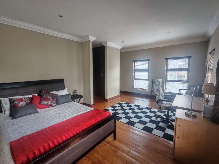 5 Bedroom Property for Sale in Zwartkop Golf Estate Gauteng