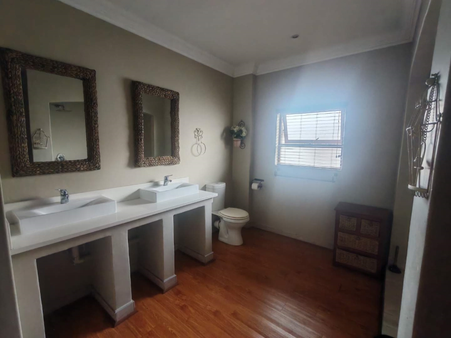 5 Bedroom Property for Sale in Zwartkop Golf Estate Gauteng