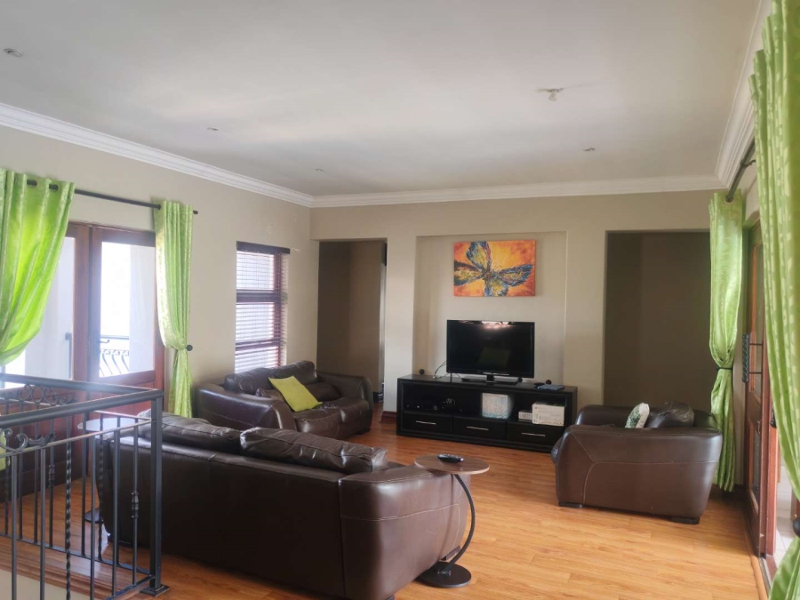 5 Bedroom Property for Sale in Zwartkop Golf Estate Gauteng