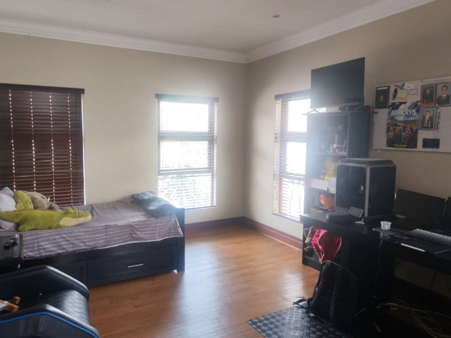 5 Bedroom Property for Sale in Zwartkop Golf Estate Gauteng