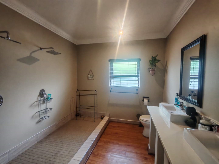 5 Bedroom Property for Sale in Zwartkop Golf Estate Gauteng