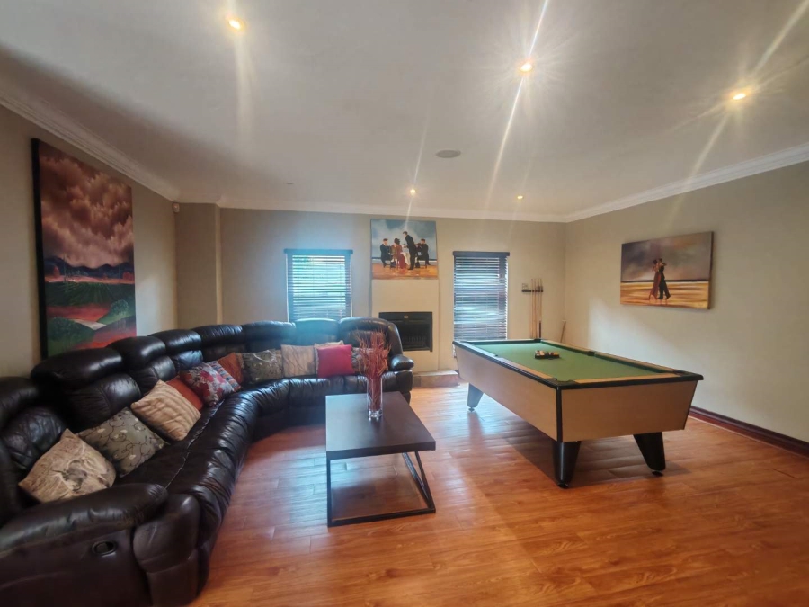 5 Bedroom Property for Sale in Zwartkop Golf Estate Gauteng