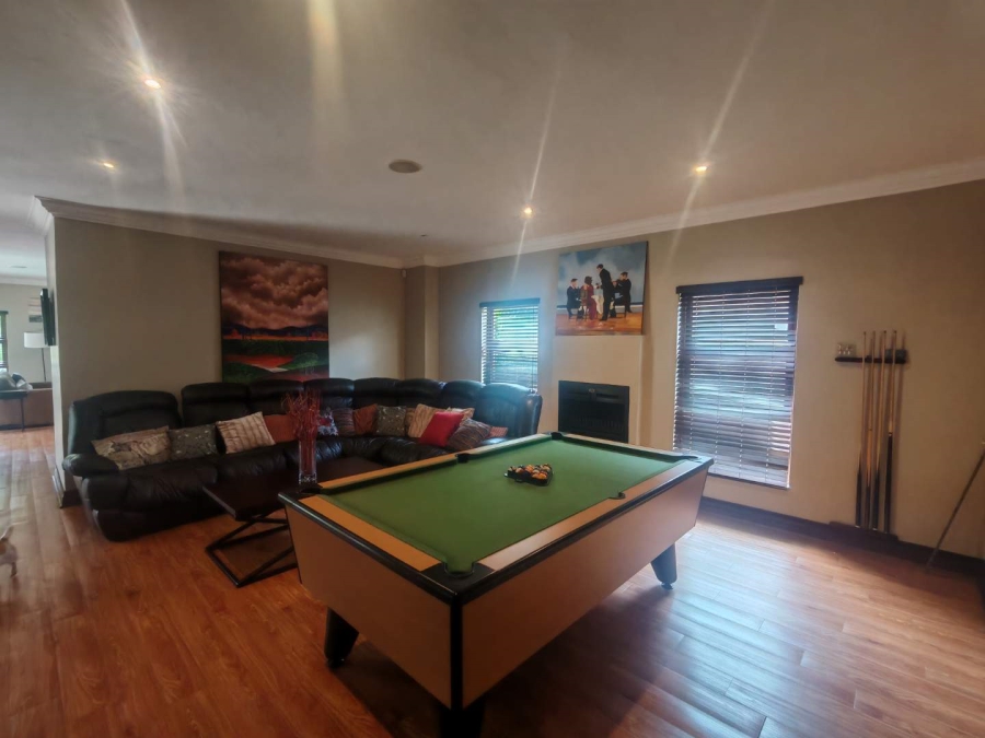 5 Bedroom Property for Sale in Zwartkop Golf Estate Gauteng