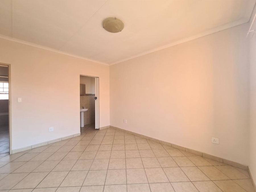 To Let 2 Bedroom Property for Rent in Hazeldean Gauteng
