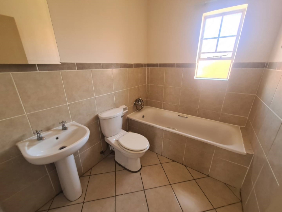 To Let 2 Bedroom Property for Rent in Hazeldean Gauteng