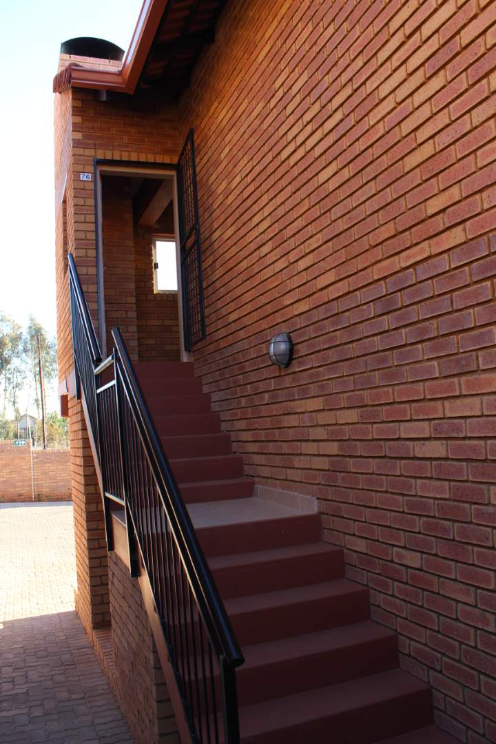 To Let 2 Bedroom Property for Rent in Olympus AH Gauteng