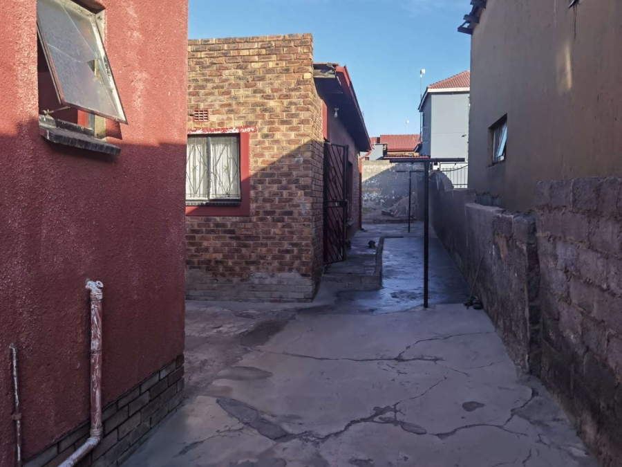 2 Bedroom Property for Sale in Tembisa Gauteng
