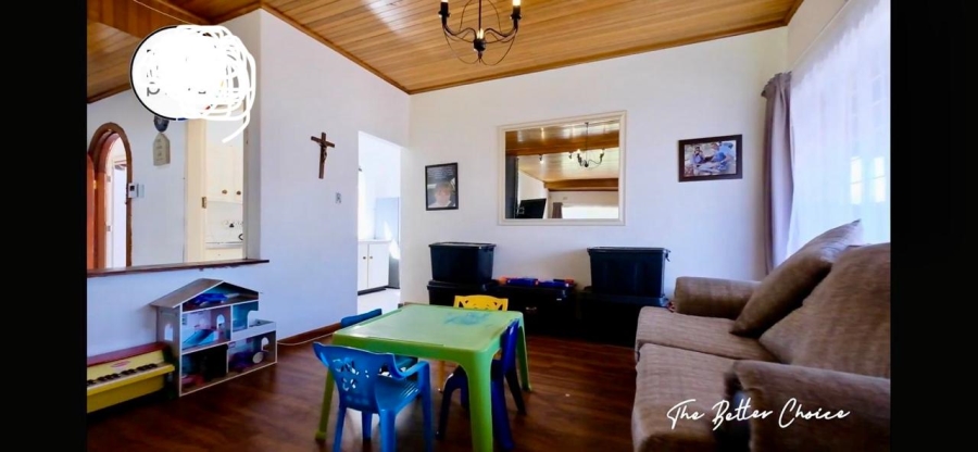 4 Bedroom Property for Sale in Oakdene Gauteng