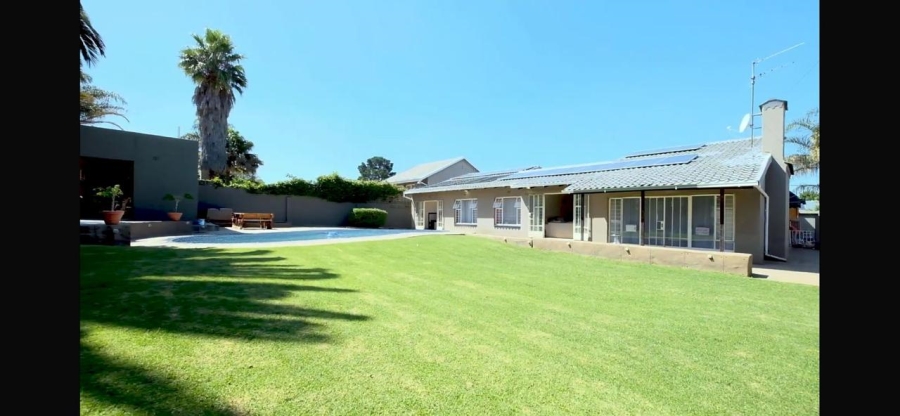 4 Bedroom Property for Sale in Oakdene Gauteng