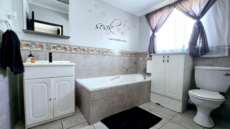 4 Bedroom Property for Sale in Equestria Gauteng