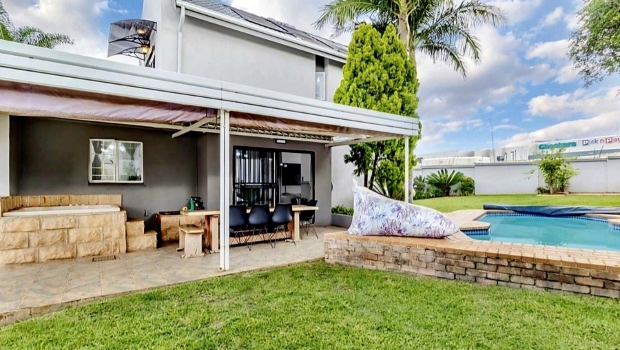 4 Bedroom Property for Sale in Equestria Gauteng