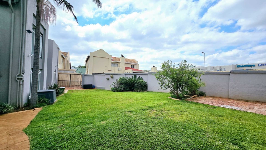 4 Bedroom Property for Sale in Equestria Gauteng