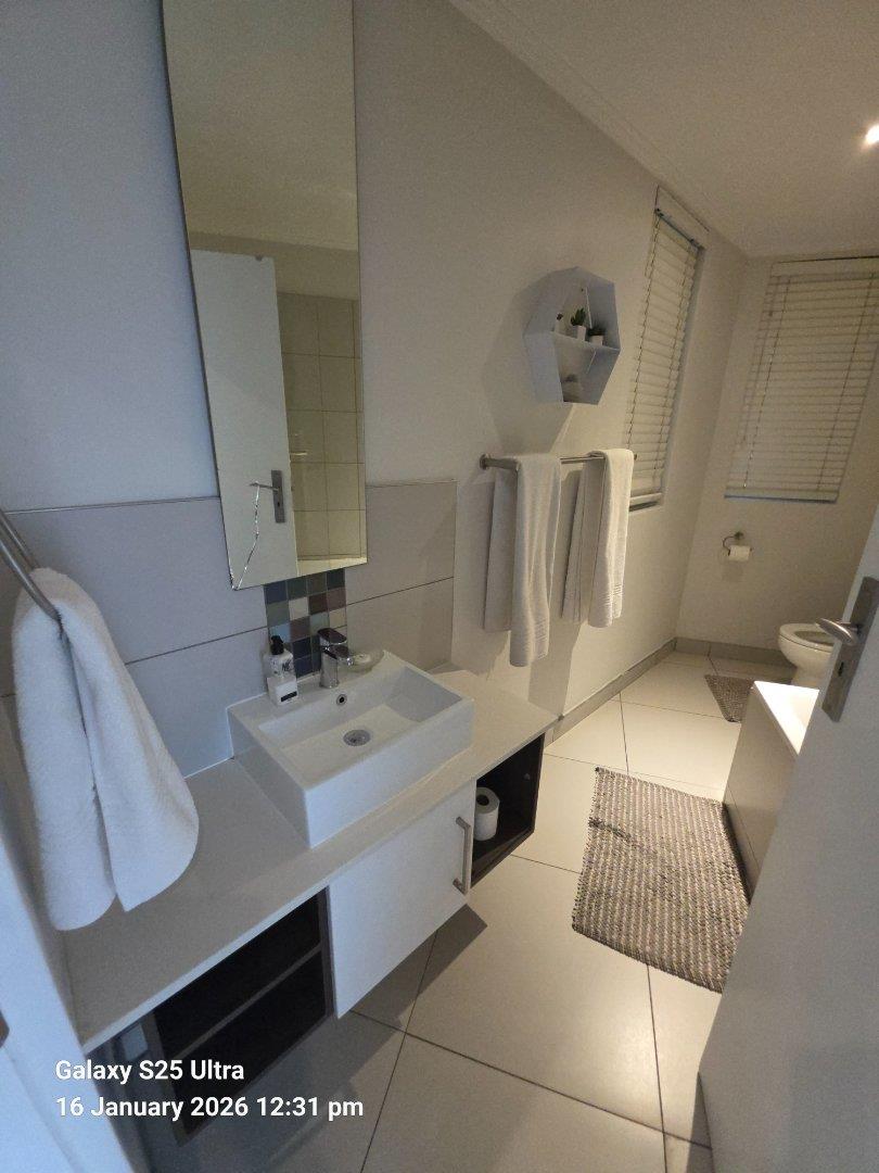 1 Bedroom Property for Sale in Rosebank Gauteng