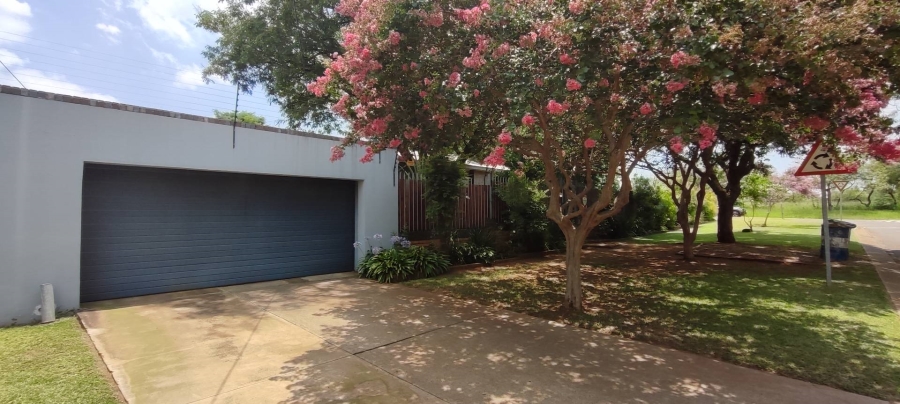 4 Bedroom Property for Sale in Rietondale Gauteng