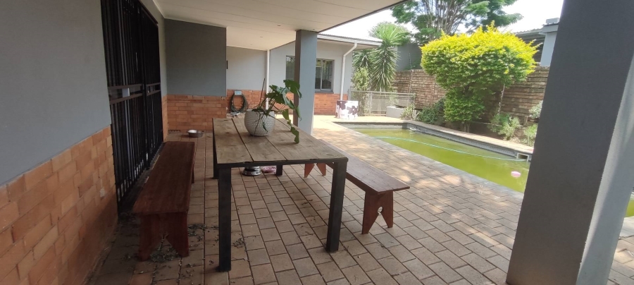 4 Bedroom Property for Sale in Rietondale Gauteng