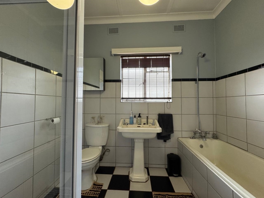 4 Bedroom Property for Sale in Rietondale Gauteng