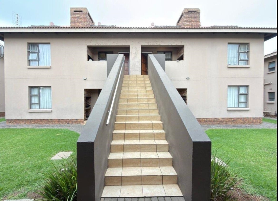 3 Bedroom Property for Sale in Alrode Gauteng