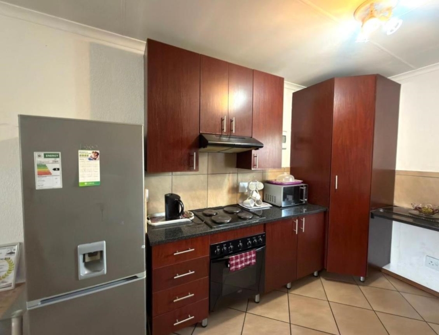 3 Bedroom Property for Sale in Alrode Gauteng