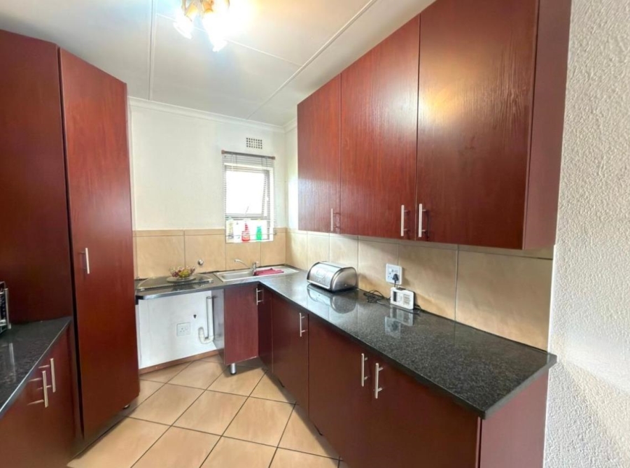 3 Bedroom Property for Sale in Alrode Gauteng