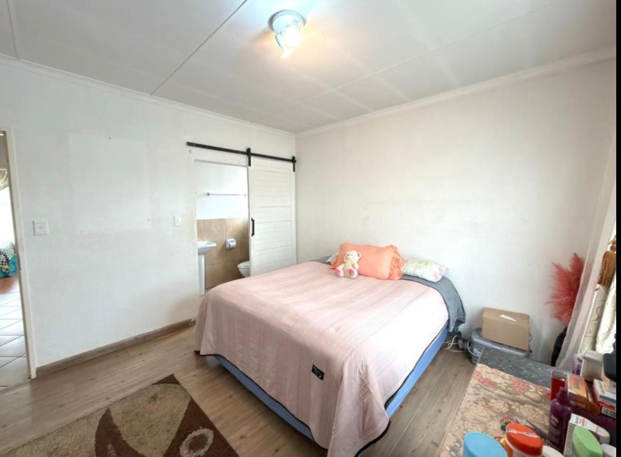 3 Bedroom Property for Sale in Alrode Gauteng