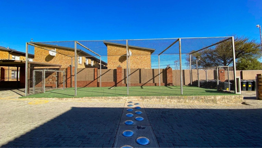 3 Bedroom Property for Sale in Alrode Gauteng