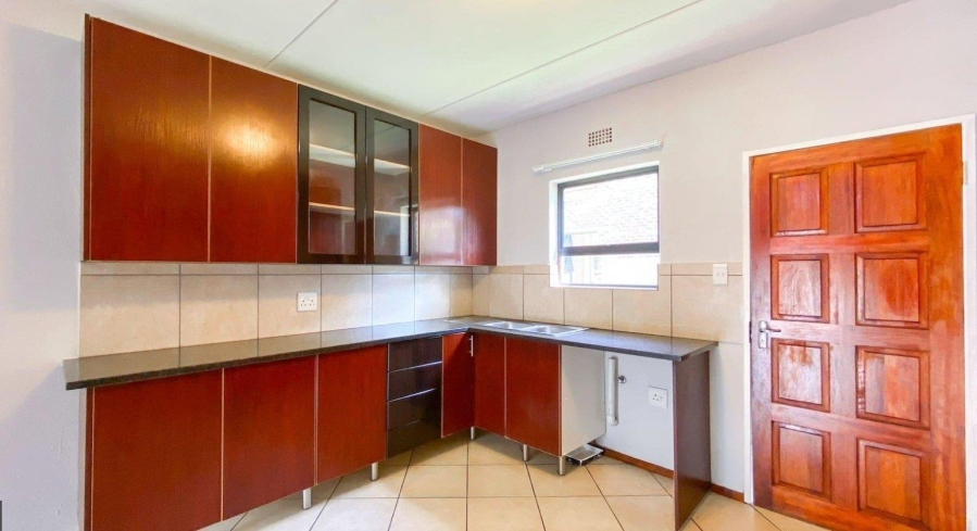 2 Bedroom Property for Sale in Alrode Gauteng