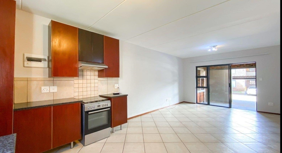 2 Bedroom Property for Sale in Alrode Gauteng