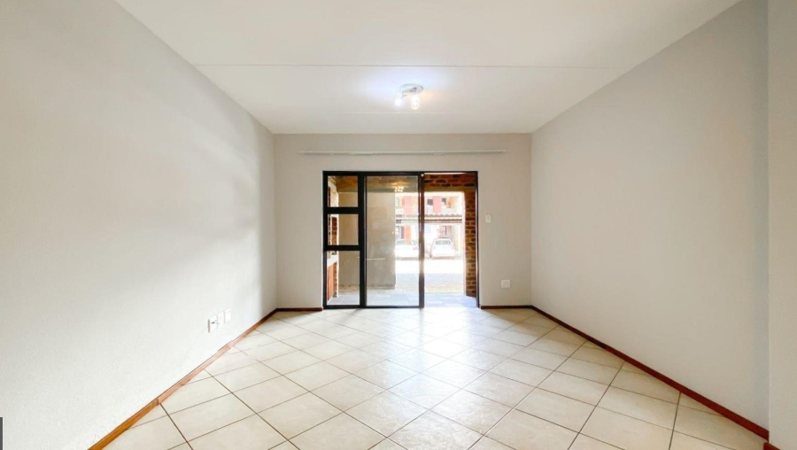2 Bedroom Property for Sale in Alrode Gauteng
