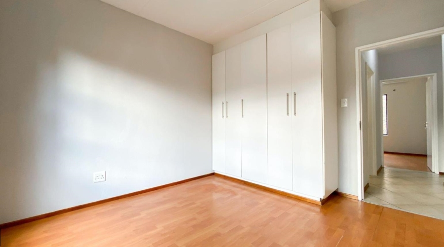 2 Bedroom Property for Sale in Alrode Gauteng