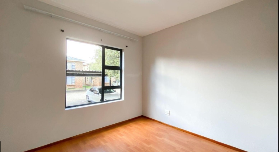 2 Bedroom Property for Sale in Alrode Gauteng