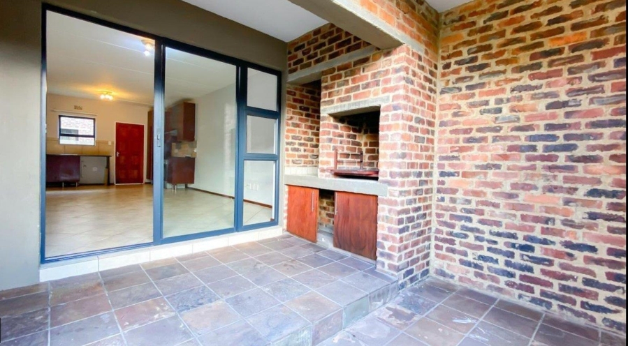 2 Bedroom Property for Sale in Alrode Gauteng