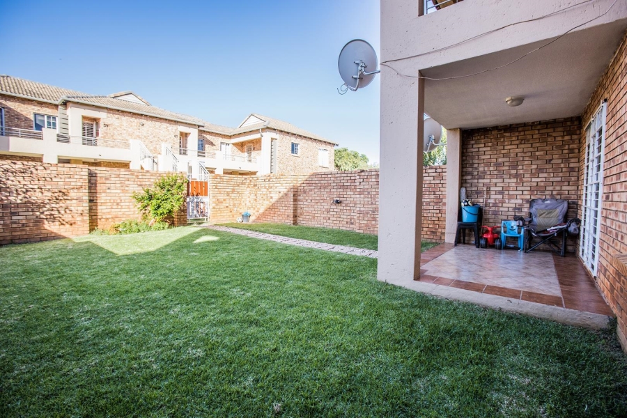 2 Bedroom Property for Sale in Equestria Gauteng