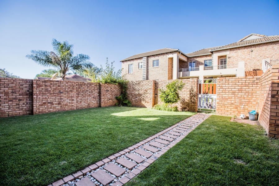 2 Bedroom Property for Sale in Equestria Gauteng