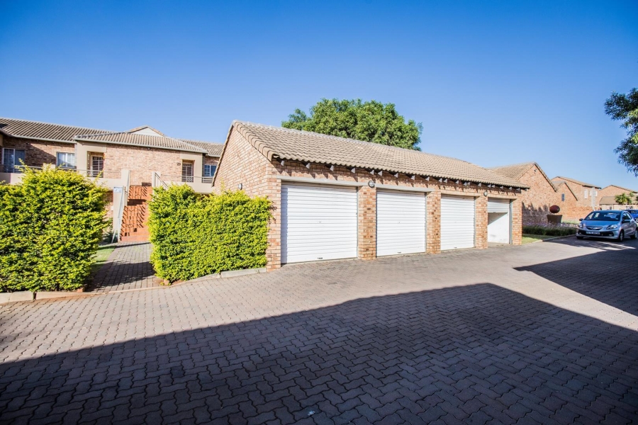 2 Bedroom Property for Sale in Equestria Gauteng