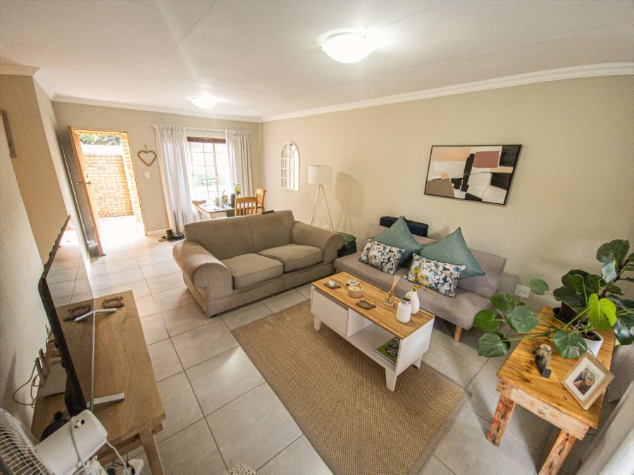 2 Bedroom Property for Sale in Die Wilgers Gauteng