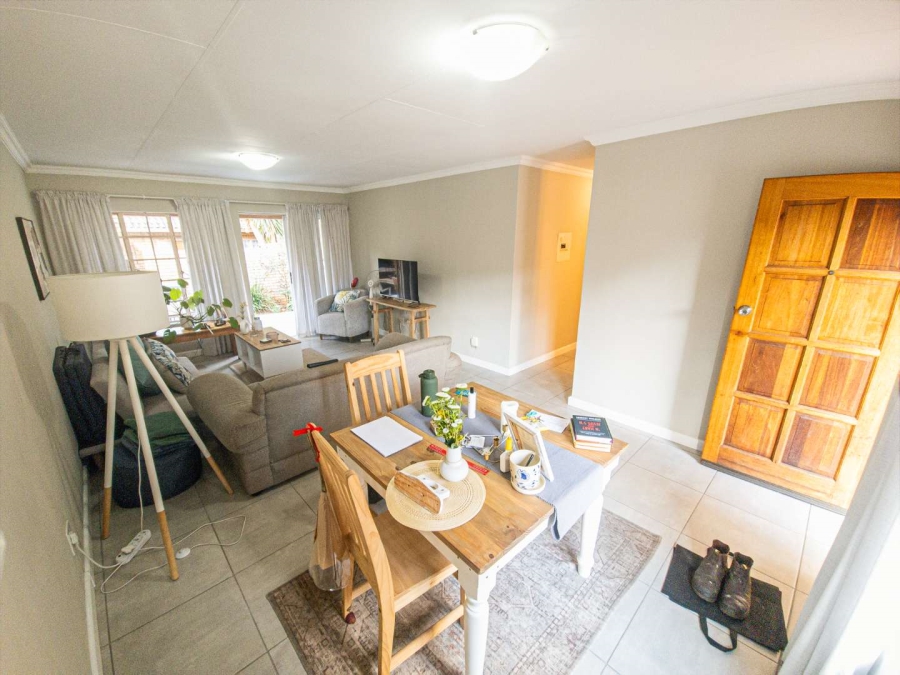 2 Bedroom Property for Sale in Die Wilgers Gauteng