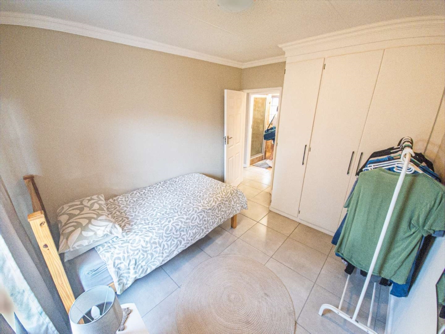 2 Bedroom Property for Sale in Die Wilgers Gauteng