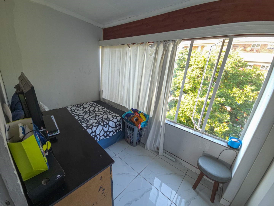 To Let 2 Bedroom Property for Rent in Waverley Gauteng