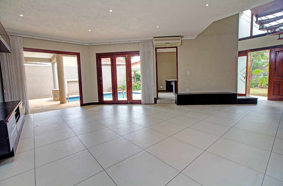 4 Bedroom Property for Sale in Roodekrans Gauteng